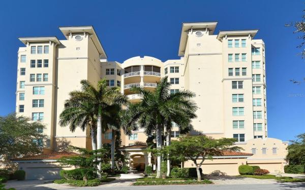 MERIDIAN AT THE OAKS PRESERVE