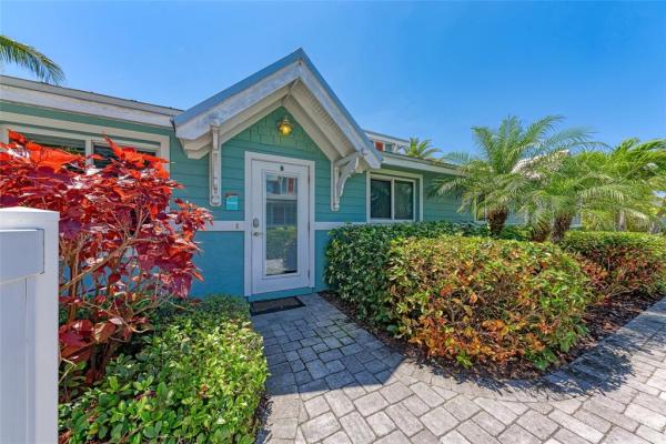 SUNSET VILLAS ON AVE E