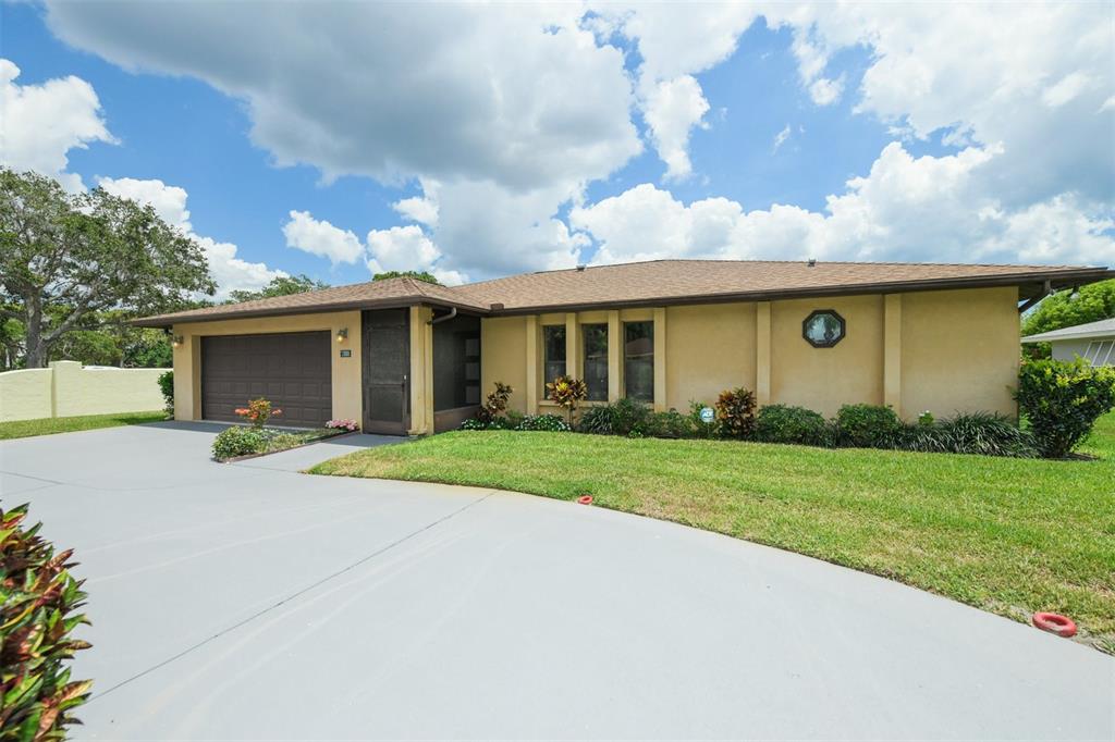 JACARANDA WEST - фото