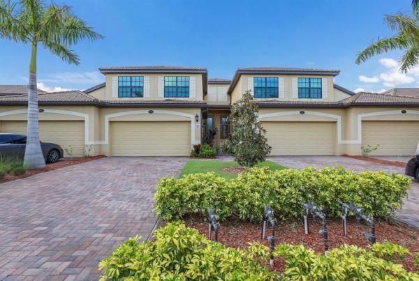 COACH HOMES VI AT RIVER STRAND PH 5