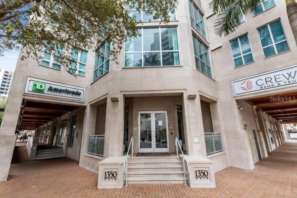 1350 MAIN RESIDENTIAL