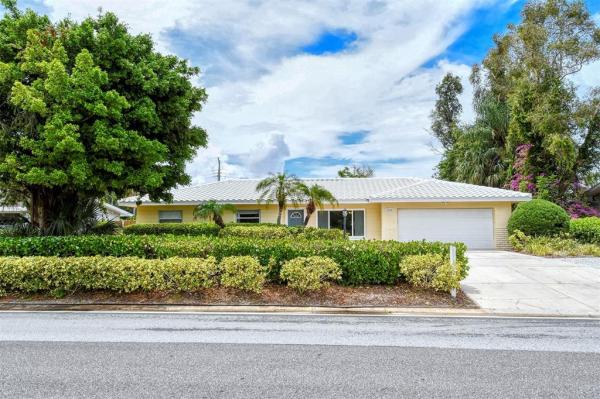 PHILLIPPI GARDENS 06