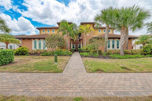 CLUBSIDE AT COUNTRY CLUB EAST PH I