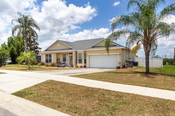 CRANES LANDING PH 02