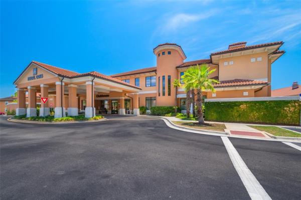 REGAL OAKS AT OLD TOWN