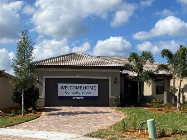 ISLANDWALK AT THE WEST VILLAGES