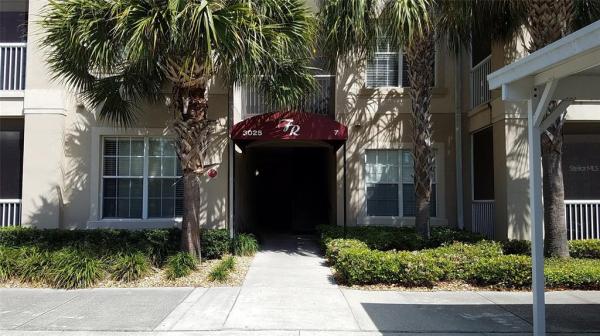 FLORA RIDGE PH 13 CONDO