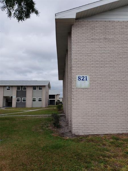 LAS PALMAS AT SAND LAKE CONDO