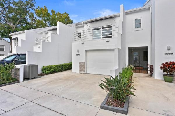 COURTYARDS OF TAMPA A CONDOMIN