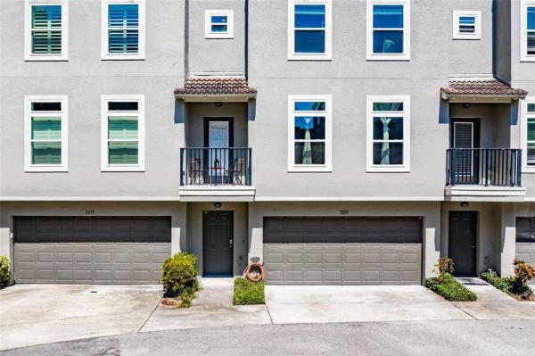 VILLAS OF HORATIO TWNHMS