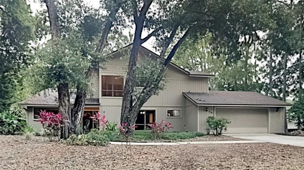 LAKE MARKHAM ESTATES