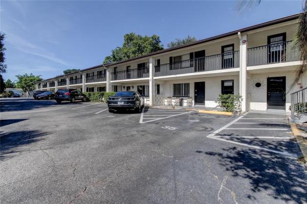 WASHINGTON SQUARE AT CLEARWATER CONDO
