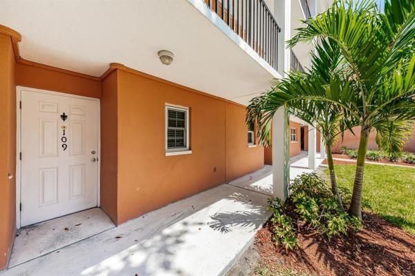 CROSSWINDS COLONY ONE CONDO