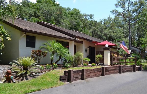 STRATHMORE GATE EAST