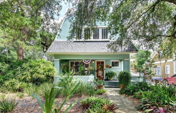 LENKERDS SUB IN BLK 94 DELAND