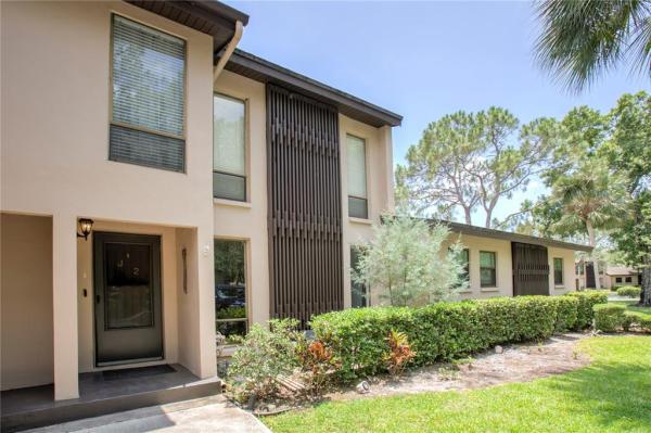 PONDS OF TARPON WOODS THE CONDO