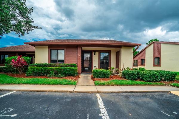 BEACON WOODS GLENWOOD VILLAGE CONDO