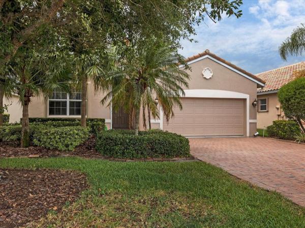 CASCADES AT SARASOTA