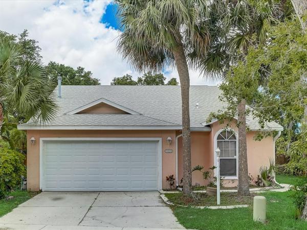 TREETOPS AT NORTH 40 - ST CHARLES