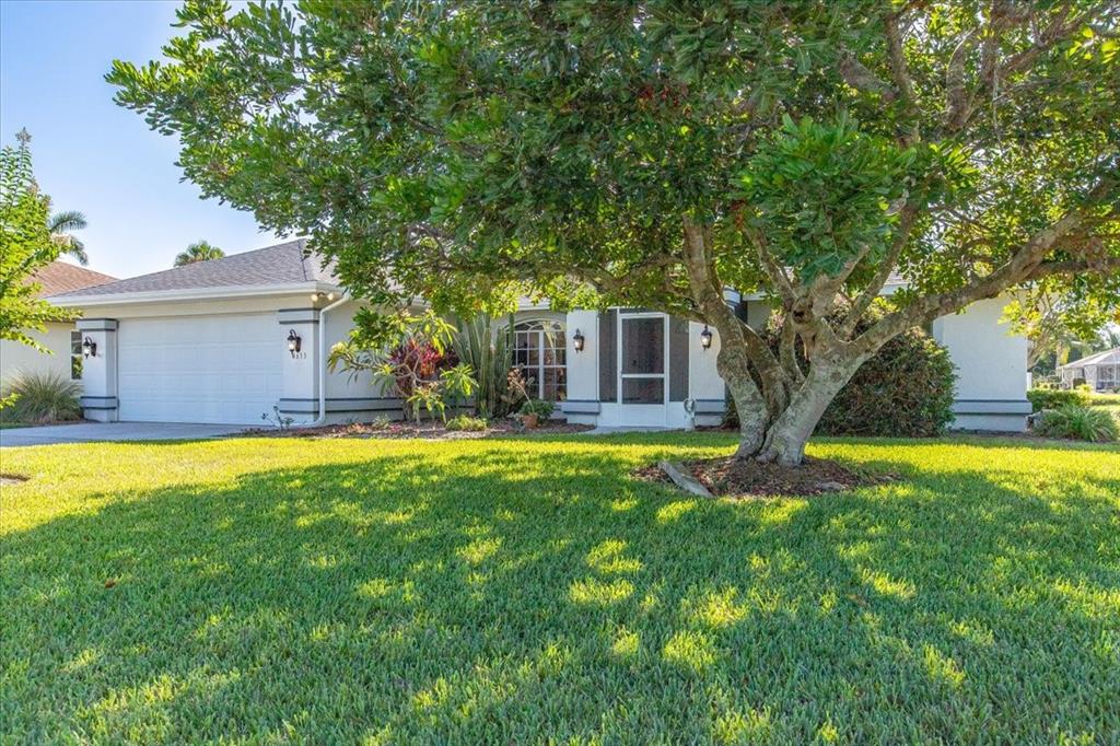 MANATEE OAKS III - фото