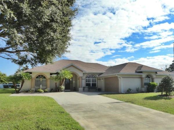 ROTONDA WEST BROADMOOR