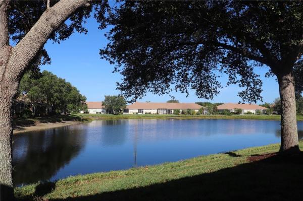 PELICAN POINTE GOLF & COUNTRY CLUB