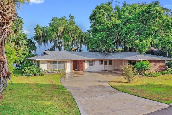 JOHNS LAKE HOMESITES