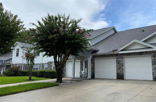 COACH HOMES AT ERROL PH 01