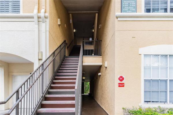 OXFORD PLACE AT TAMPA PALMS A