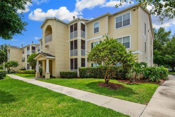EQUESTRIAN PARC AT HIGHWOODS PRESERVE CONDOMINIUM