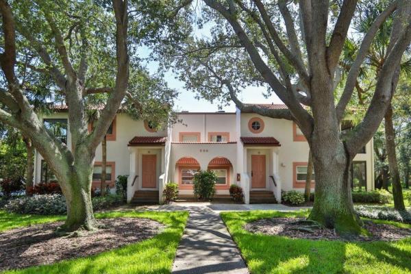 PLAZA VILLAS ONE CONDO