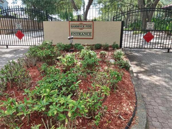 HAMMOCK PINE VILLAGE