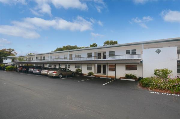 SEMINOLE COUNTRY GREEN CONDO