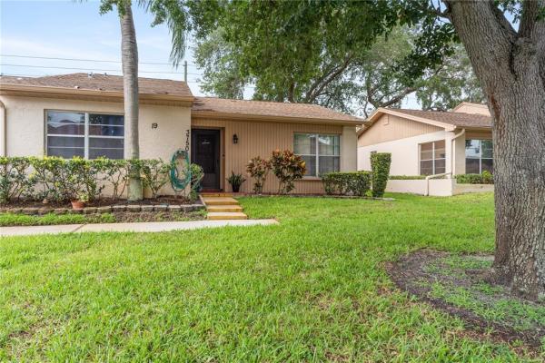 HOLIDAY LAKE VILLAS CONDO