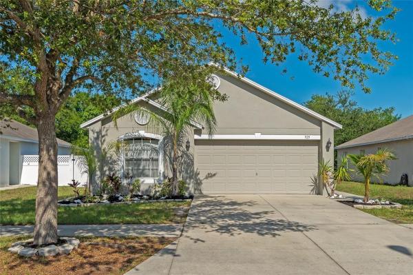 VENETIAN AT BAY PARK