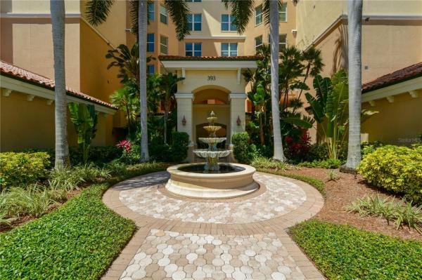 MERIDIAN AT THE OAKS PRESERVE