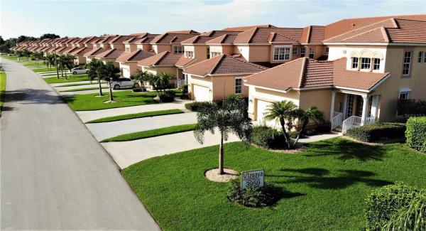 VIZCAYA AT BURNT STORE ISLES