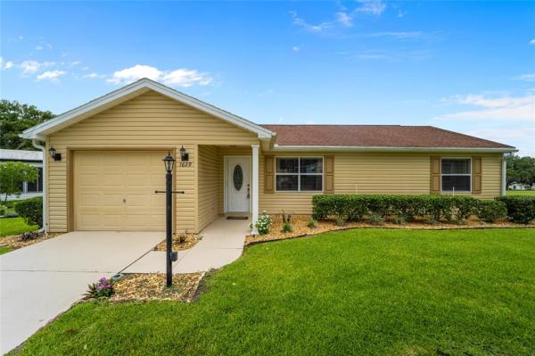 LADY LAKE ORANGE BLOSSOM GARDENS UNIT 10