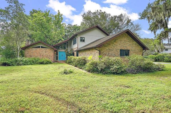 LEESBURG EAST LEESBURG