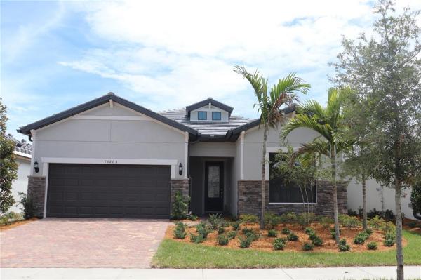 ISLANDWALK AT THE WEST VILLAGES PHASE 8