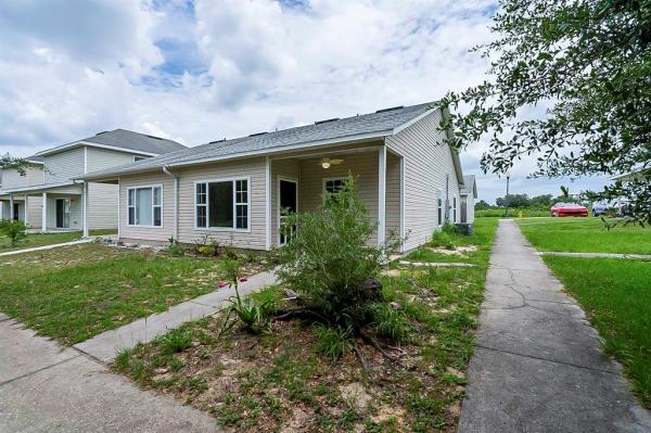 GROVELAND PARK CENTRAL LT 01