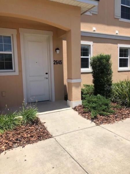 REGAL OAKS AT OLD TOWN