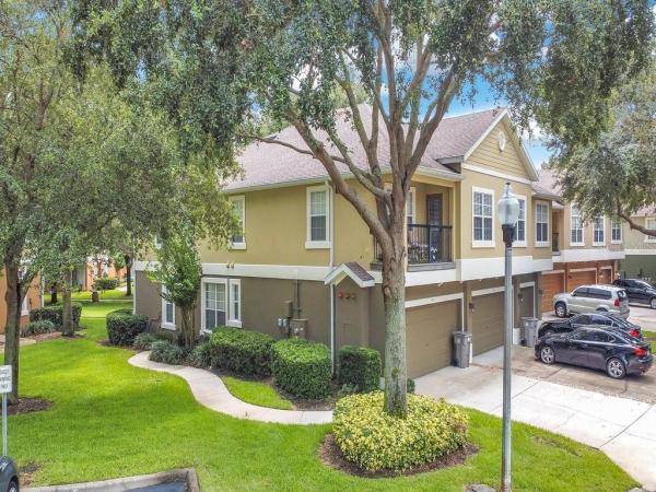 OVERLOOK/PARKSIDE CONDO