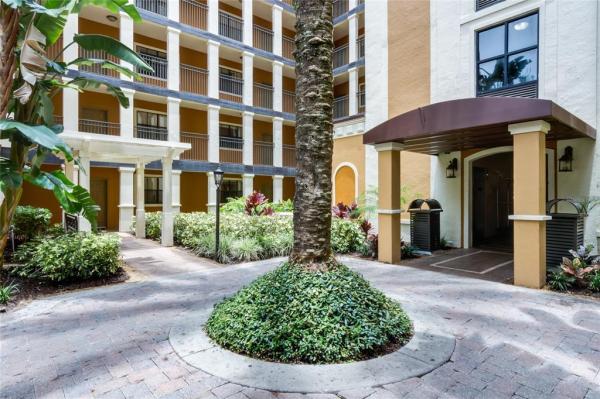 FLORIDAYS ORLANDO RESORT CONDO PH 1