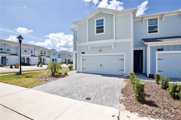 TERRACES/STOREY LAKE CONDO #1