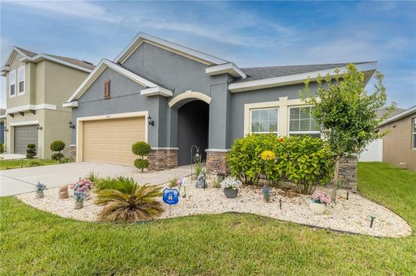 CARRIAGE POINTE SOUTH PH 2D1