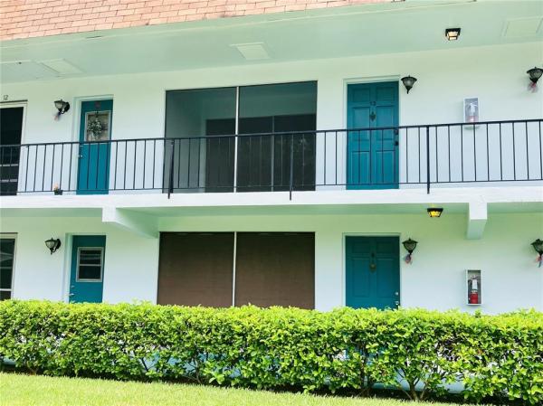 CARRIAGE VIEW AT CLEARWATER CONDO