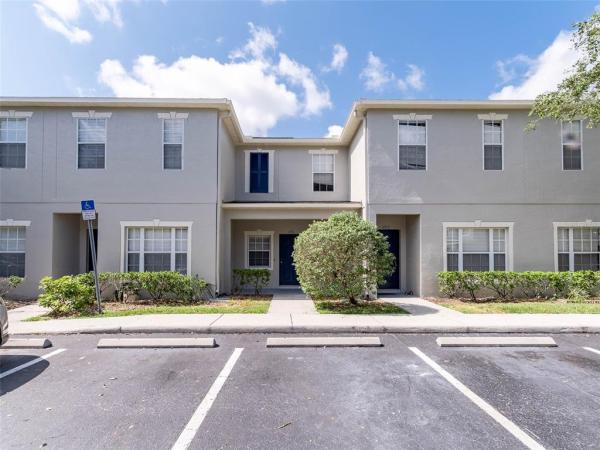 KINGS LAKE TOWNHOMES