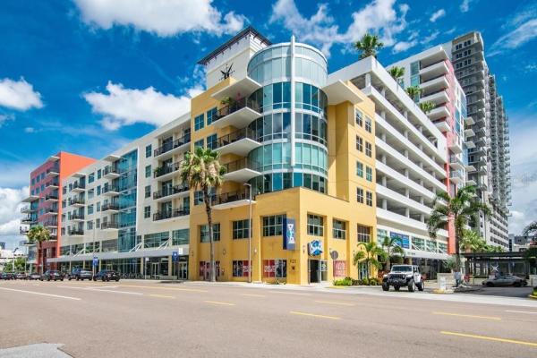 GRAND CENTRAL AT KENNEDY RESID