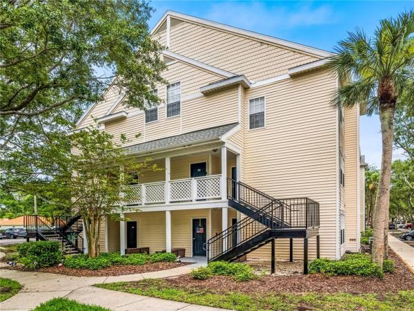 BENTLEY AT COBBS LANDING CONDO THE